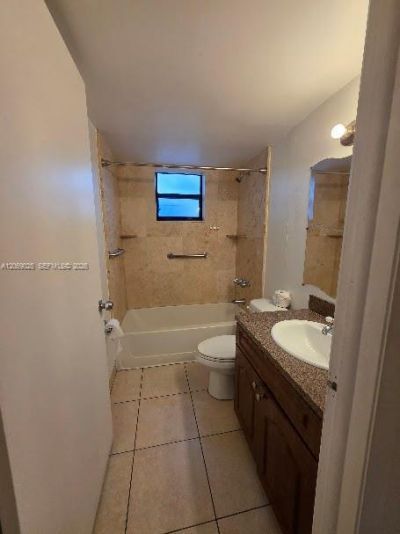 8145 NW 7th St, Unit 201, Miami, FL 33126 Photo