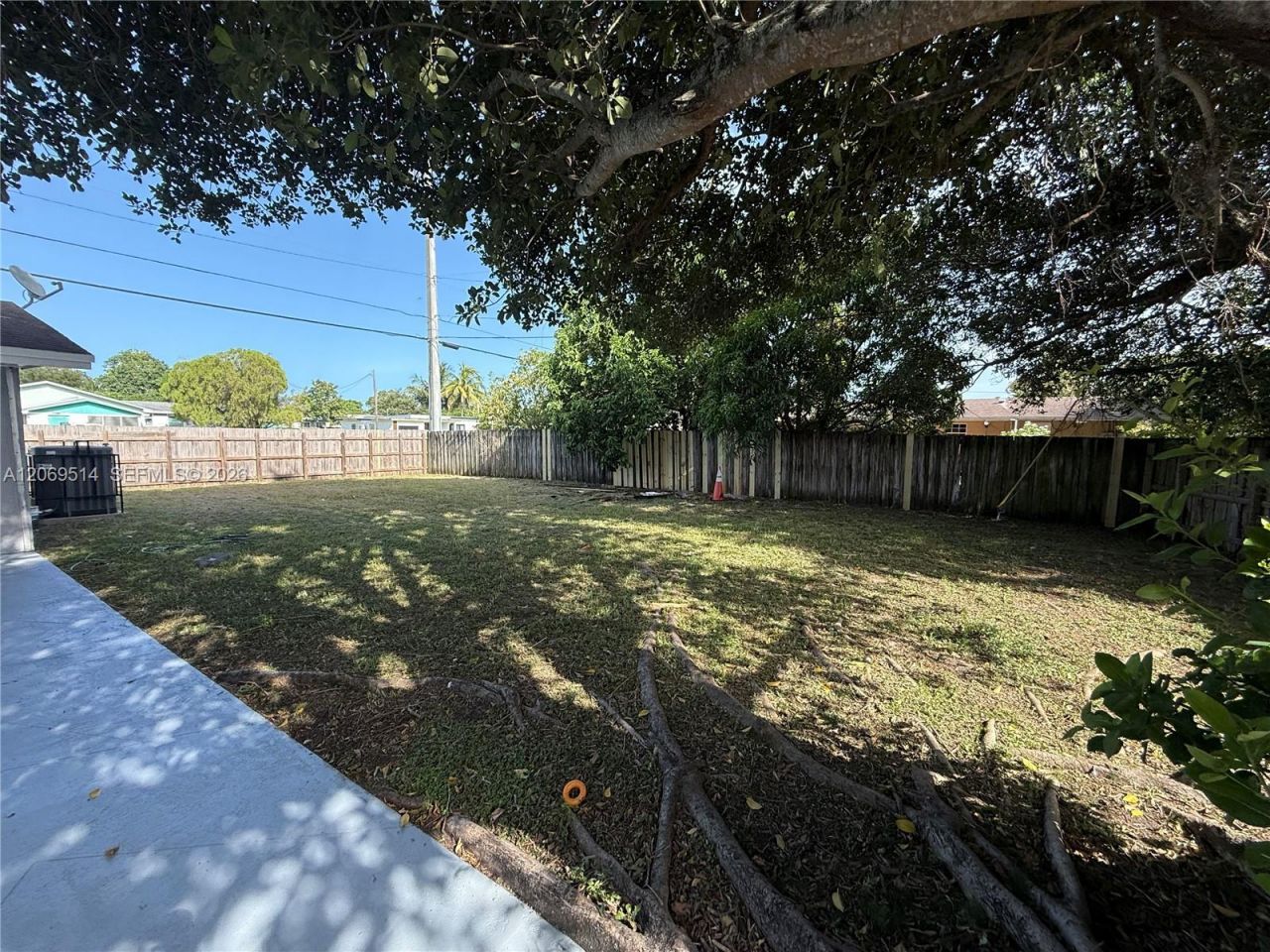 170 NE 174th St, Miami, FL 33162 Photo