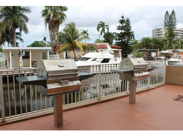 2601 NW 16th St Rd , Unit 811, Miami, FL 33125 Photo