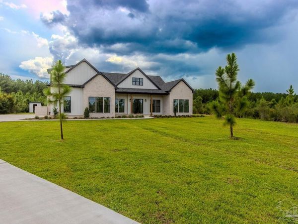 8687 Naturewalk Dr, Jay, FL 32565