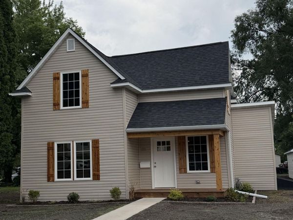 322 N G Street, Oskaloosa, IA 52577