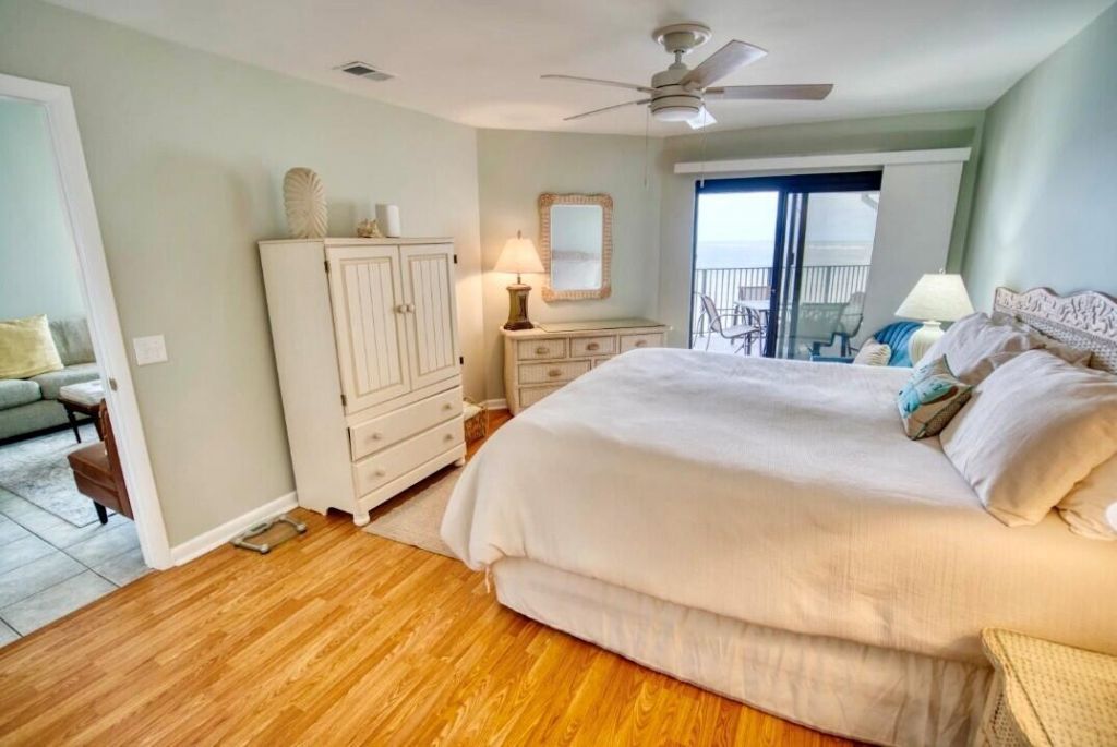9002 Palmetto Drive Photo 18