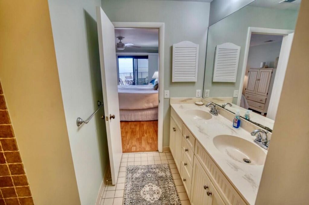 9002 Palmetto Drive Photo 20