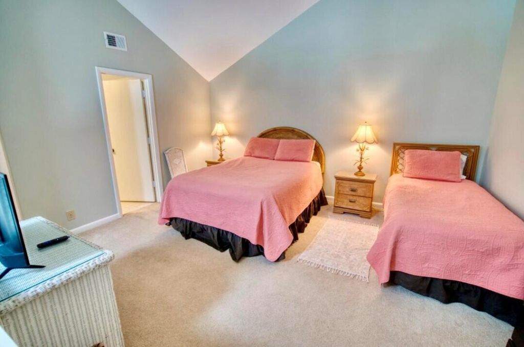 9002 Palmetto Drive Photo 28