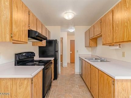 3890 E Leonesio Drive, Unit B2, Reno, NV 89512 Photo