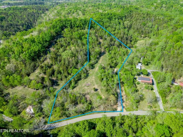646 N Shiloh Rd , Seymour, TN 37865
