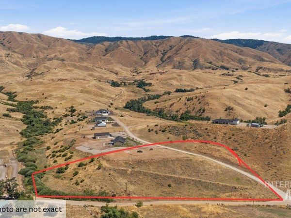 2 Calvin Dr, Horseshoe Bend, ID 83629