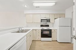 461 Red River Ct. photo 4