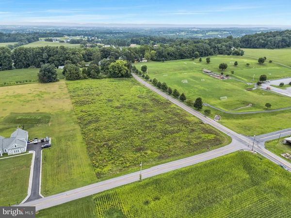 302 W RIDGE ROAD , DILLSBURG, PA 17019