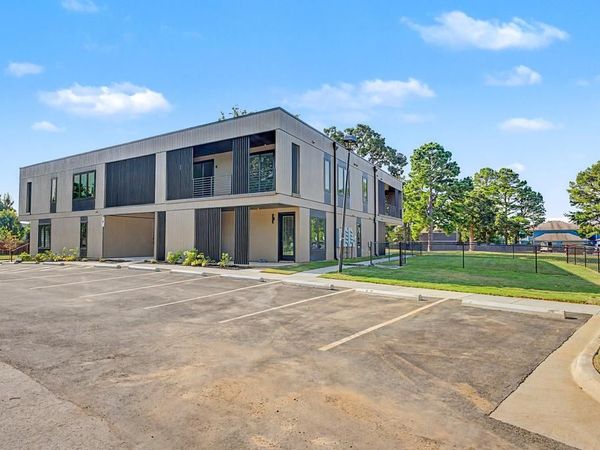 845 N Rupple Road , Fayetteville, AR 72704