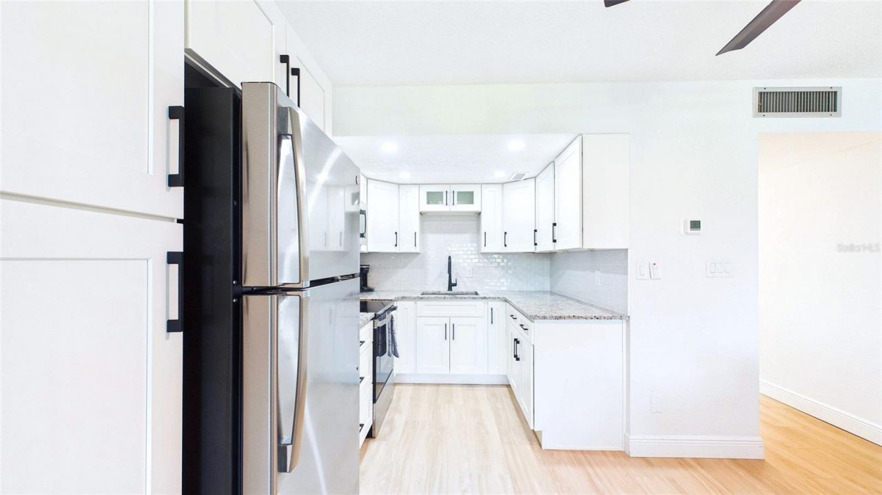3789 46th Avenue S, Unit 204, Saint Petersburg, FL 33711 Photo