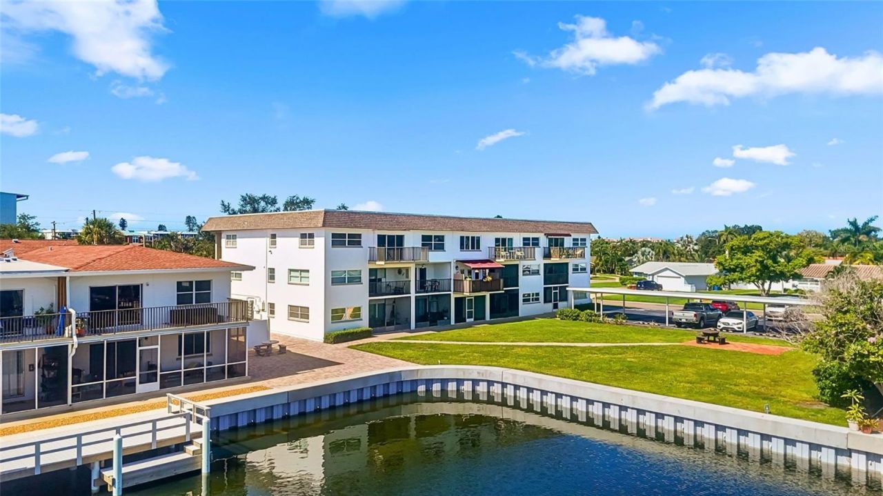 3789 46th Avenue S, Unit 204, Saint Petersburg, FL 33711 Photo