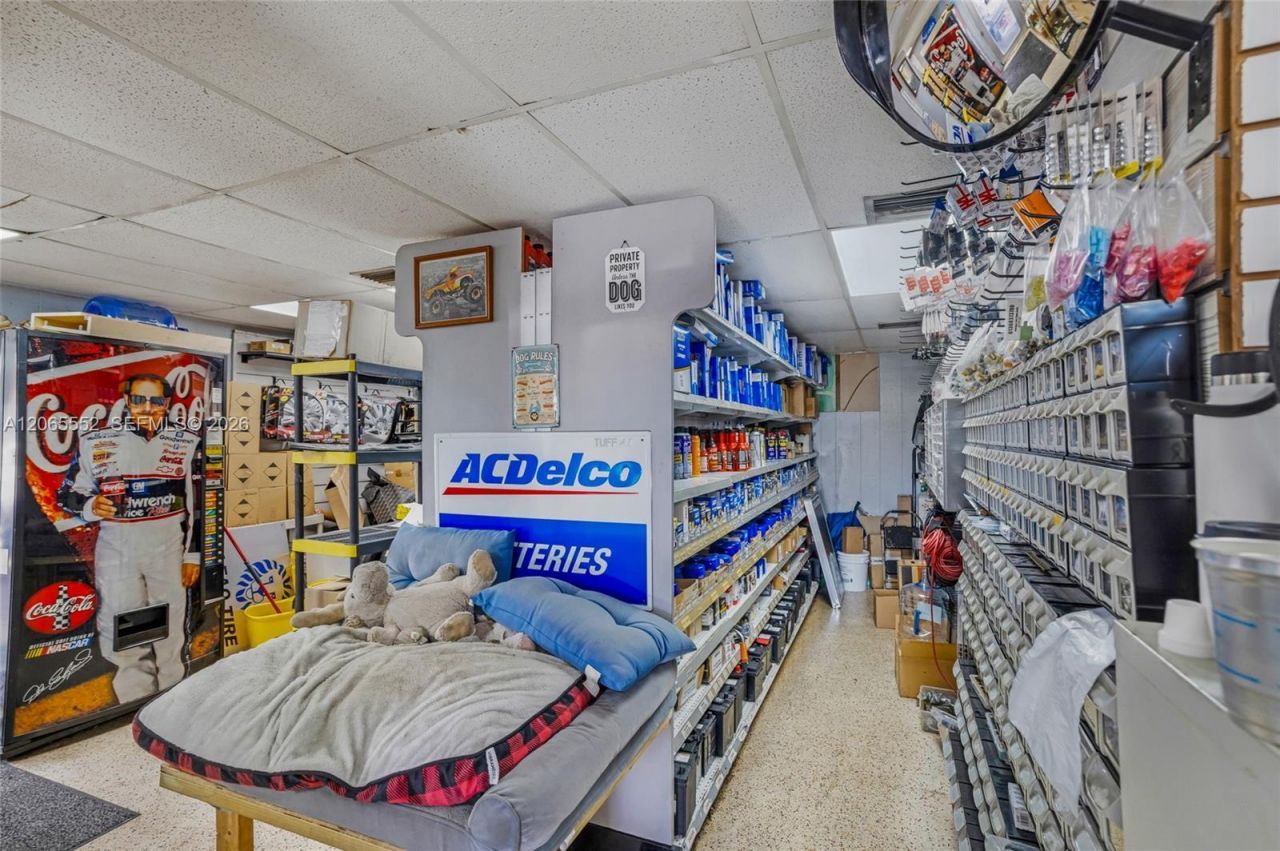 8761 Bird Rd , Miami, FL 33165 Photo