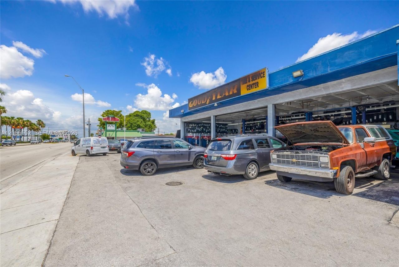 8761 Bird Rd , Miami, FL 33165 Photo