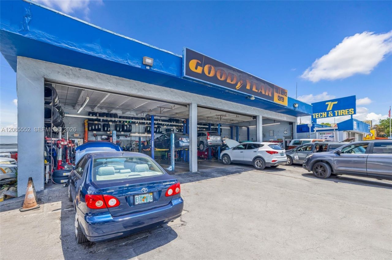 8761 Bird Rd , Miami, FL 33165 Photo