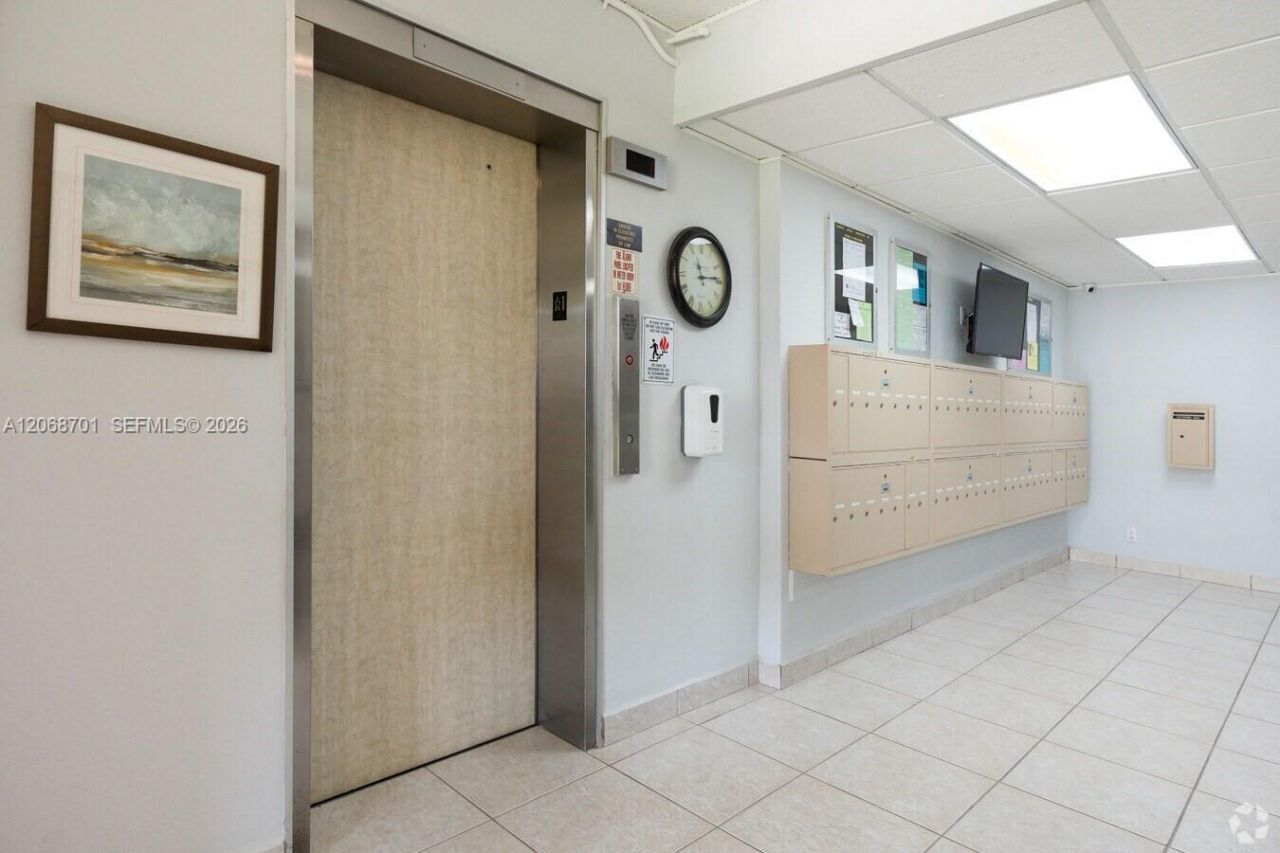 1445 Atlantic Shores Blvd , Unit 605, Hallandale Beach, FL 33009 Photo