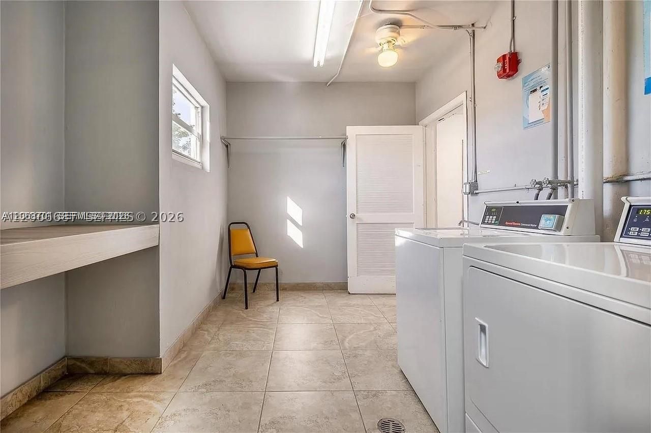 1445 Atlantic Shores Blvd , Unit 605, Hallandale Beach, FL 33009 Photo