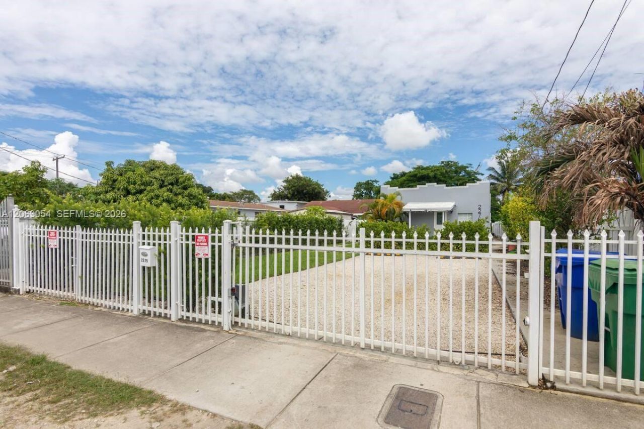 2275 NW 33rd St , Unit 2, Miami, FL 33142 Photo