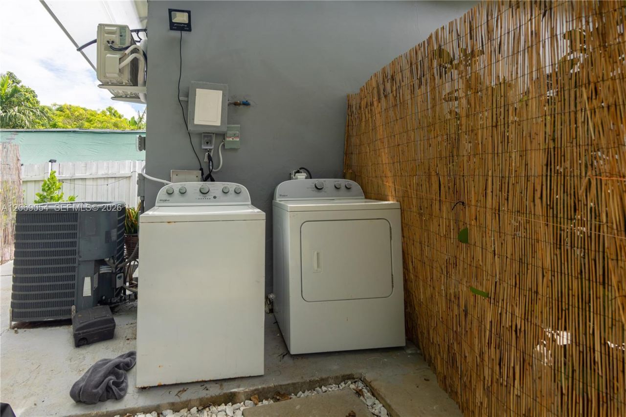 2275 NW 33rd St , Unit 2, Miami, FL 33142 Photo
