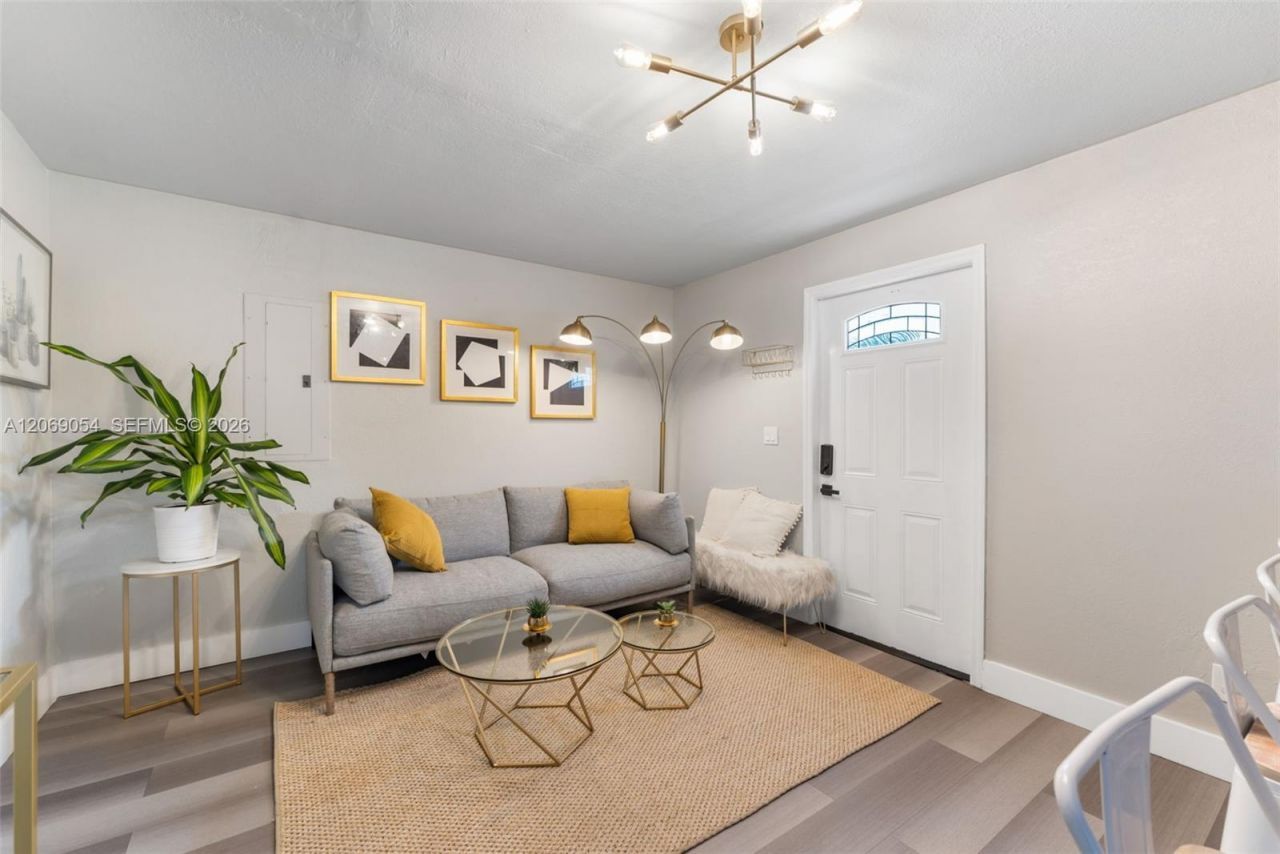 2275 NW 33rd St , Unit 2, Miami, FL 33142 Photo