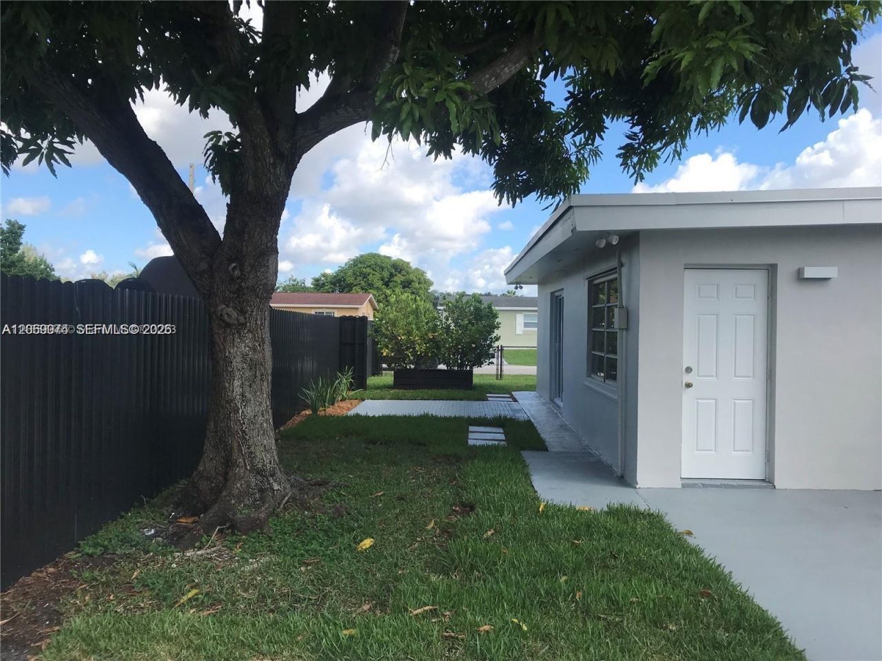 17940 NW 85th Ave , Hialeah, FL 33015 Photo