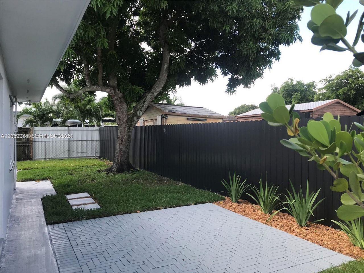 17940 NW 85th Ave , Hialeah, FL 33015 Photo