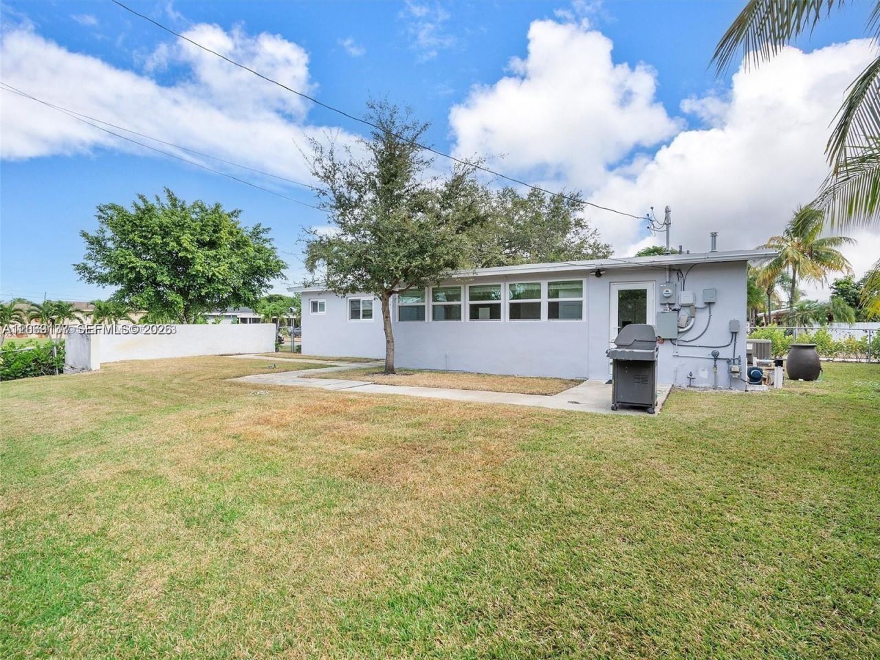 17320 NW 80th Ave , Hialeah, FL 33015 Photo