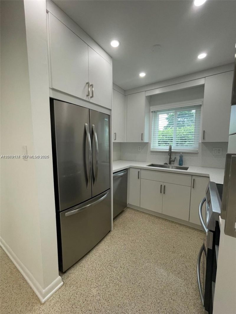 17320 NW 80th Ave , Hialeah, FL 33015 Photo