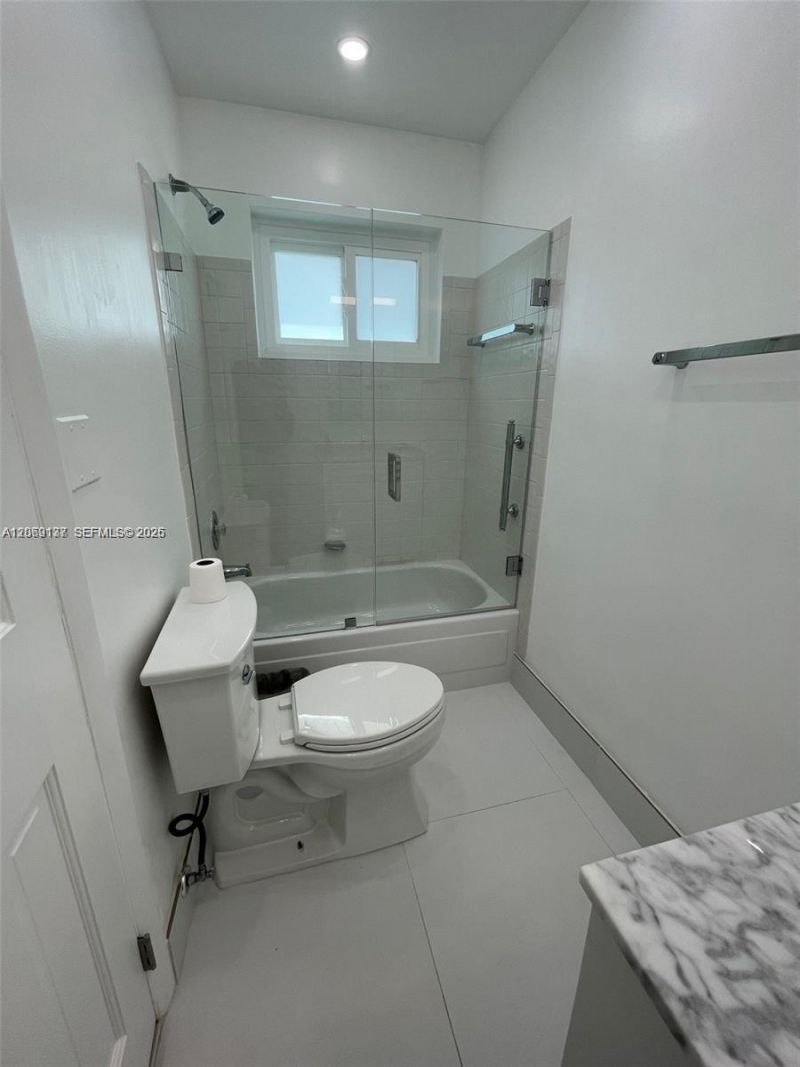 17320 NW 80th Ave , Hialeah, FL 33015 Photo