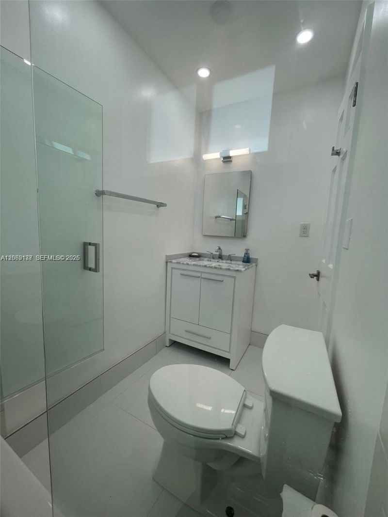 17320 NW 80th Ave , Hialeah, FL 33015 Photo