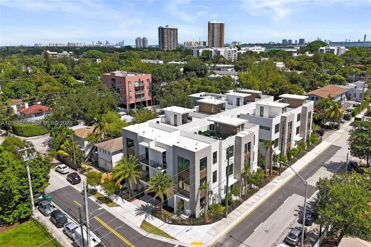 525 NE 61st St , Miami, FL 33137 Photo
