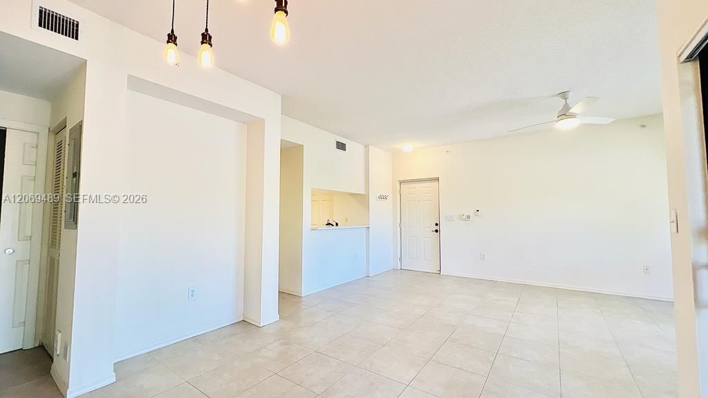 2807 Veronia Dr , Unit 201, Palm Beach Gardens, FL 33410 Photo