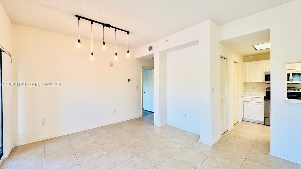 2807 Veronia Dr , Unit 201, Palm Beach Gardens, FL 33410 Photo
