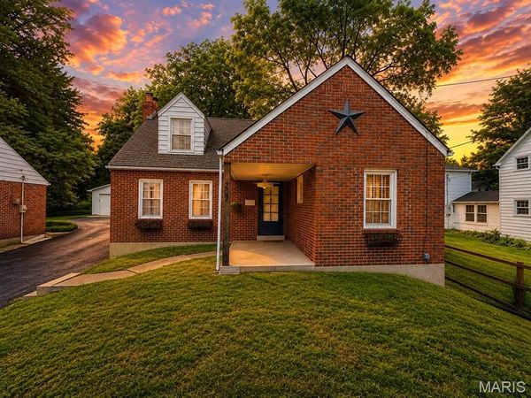 207 Tiffin Avenue, Ferguson, MO 63135