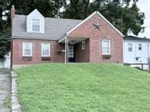 207 Tiffin Avenue, Ferguson, MO 63135