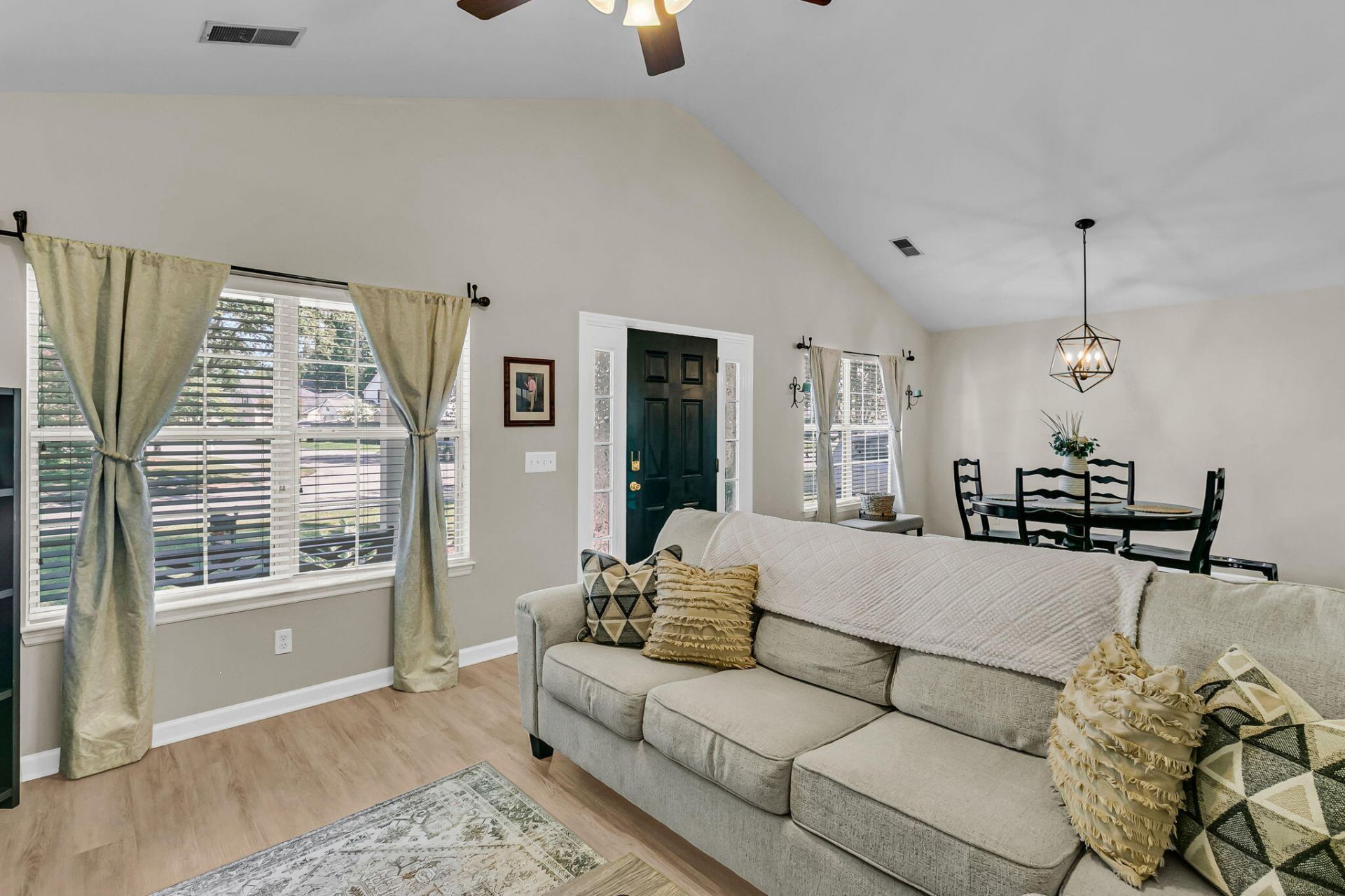 4804 Hearthside Drive Photo 7