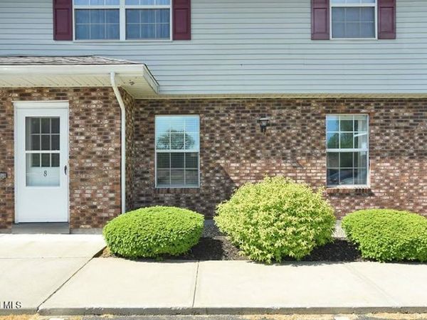 25B Pine Lane, Unit APT 8, Albany, NY 12203