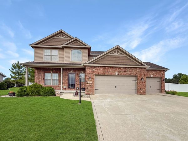 217 N Pointe Drive , Gifford, IL 61847