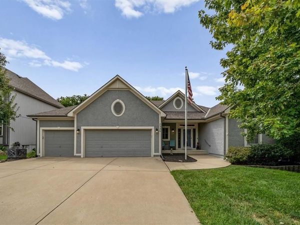 7326 Charles Street, Shawnee, KS 66216
