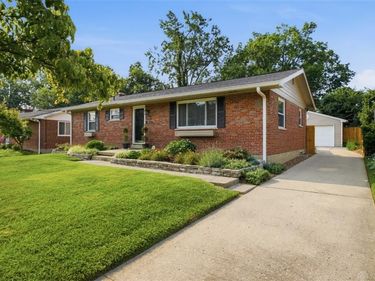 7903 Buckeye Cres, Madeira, OH 45243