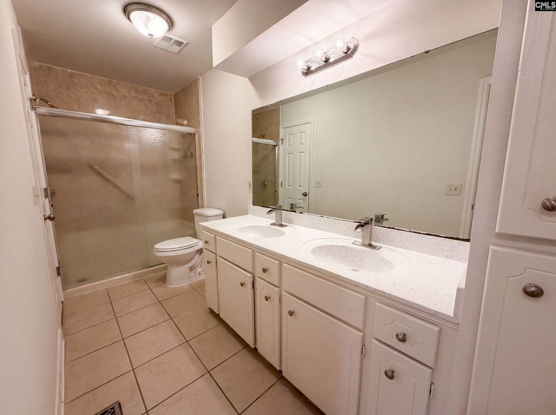 124 Calloway Court  Photo 11