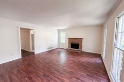 124 Calloway Court  photo 4