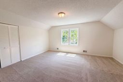 124 Calloway Court  photo 4