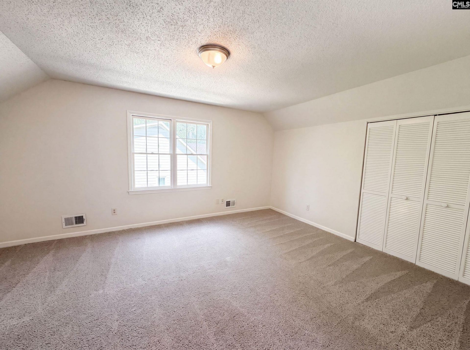 124 Calloway Court  Photo 6