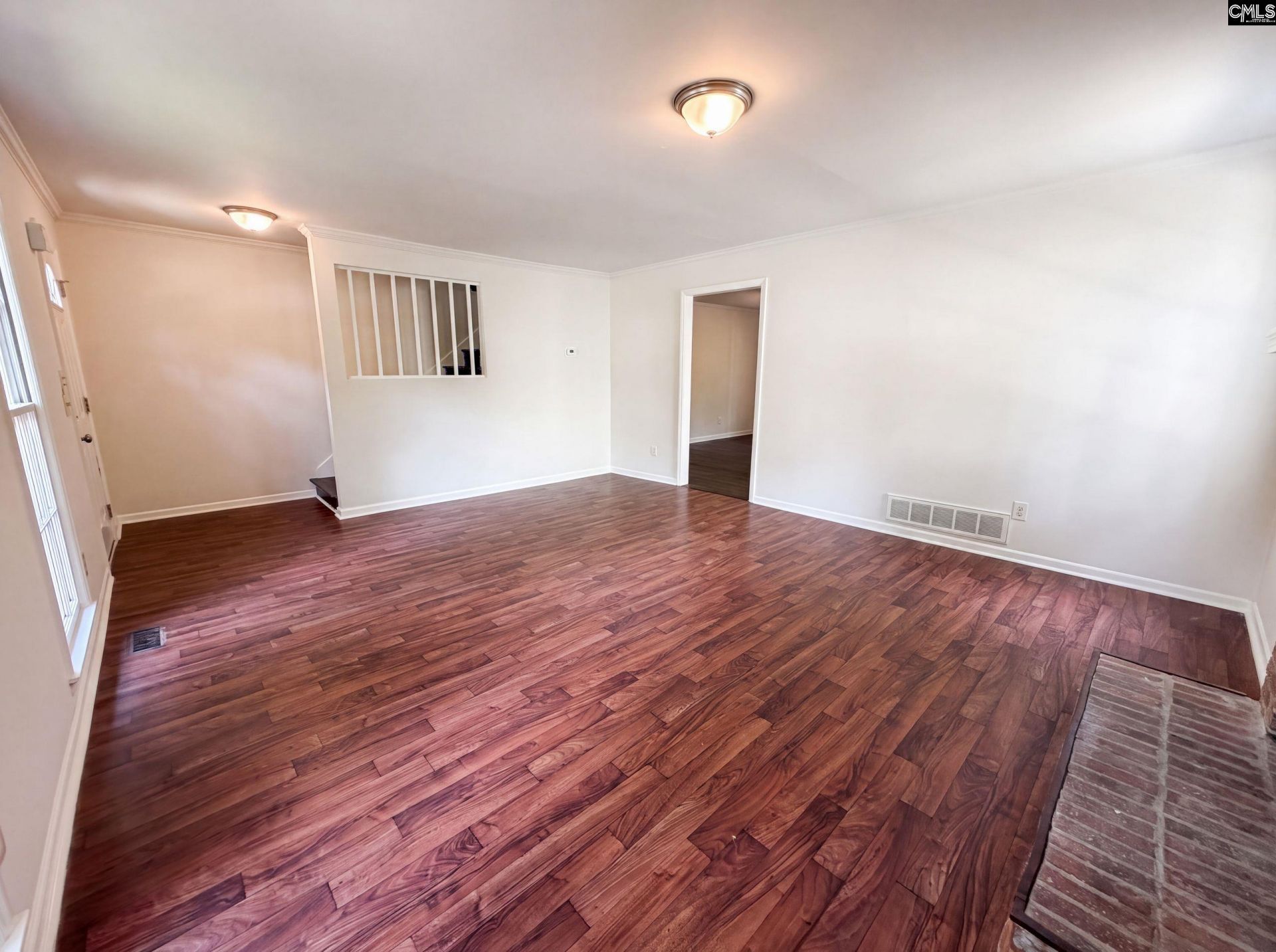 124 Calloway Court  Photo 8