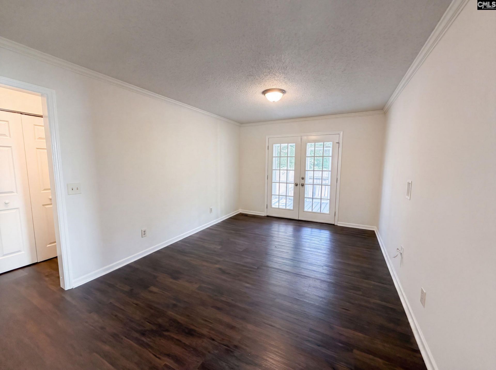 124 Calloway Court  Photo 9