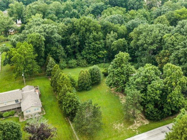 3818 Rosewood Drive, Fort Wayne, IN 46804