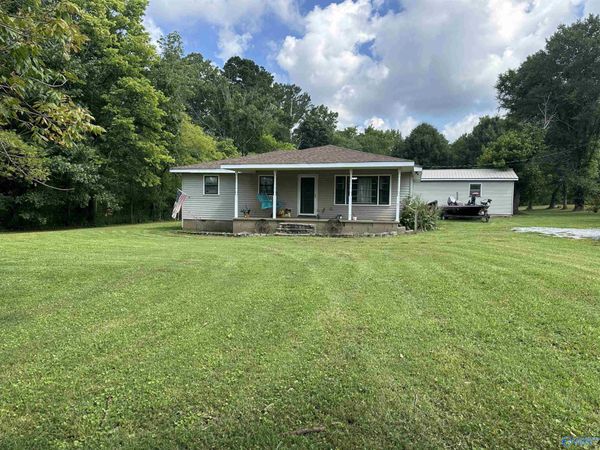 286 Lowery Road, Valley Head, AL 35989