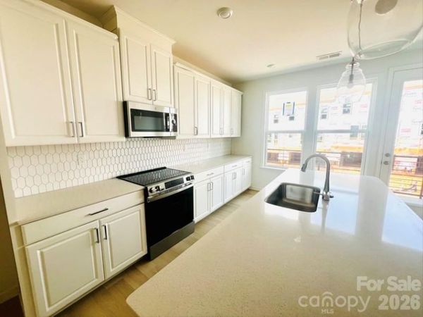 1908 Alexander Village Main Drive, Charlotte, NC 28262