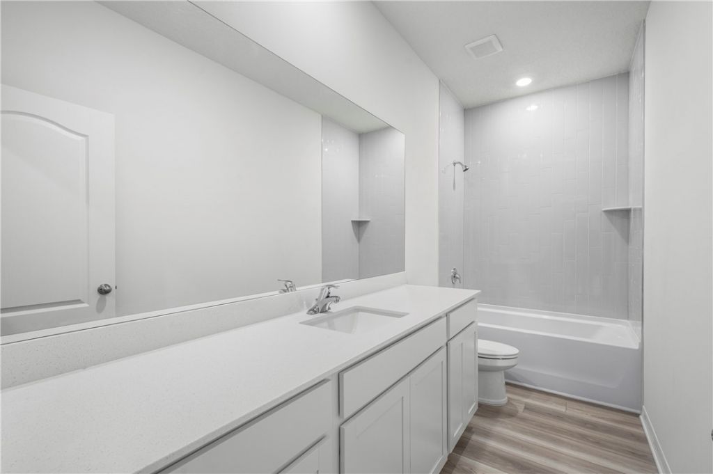 7705 105th Court , Vero Beach, FL 32967 Photo